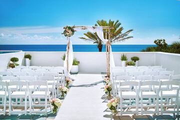 Ballroom/Hall 49 of 67