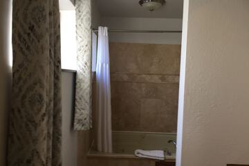 Jetted tub