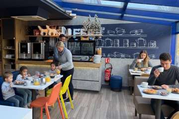 Breakfast area