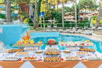 Poolside bar