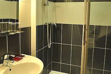 Bathroom sink