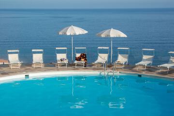 Rooftop pool