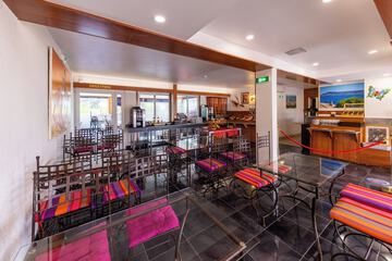 Food court