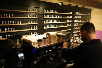 Coffee shop