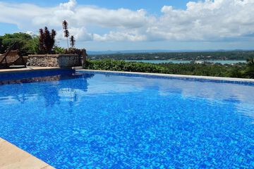 Infinity pool