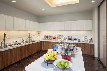 Breakfast/Coffee Service 79 of 96