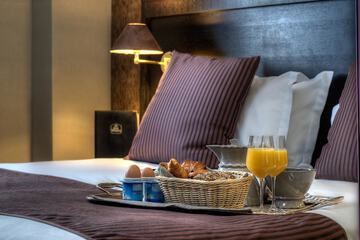 Room service - dining