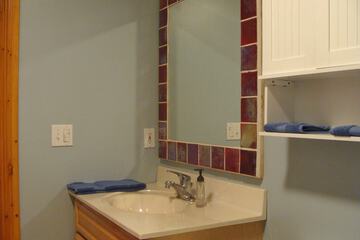 Bathroom sink