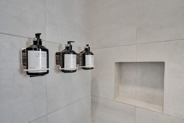 Bathroom amenities