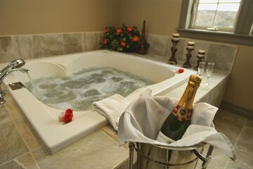 Jetted tub
