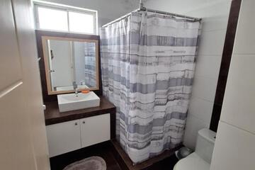 Photo 33