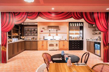 Breakfast area