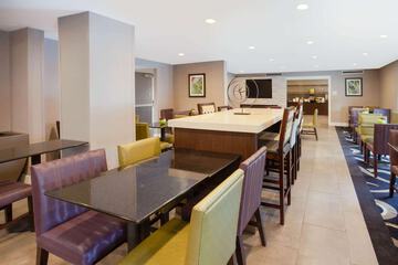 Breakfast/Coffee Service 28 of 31