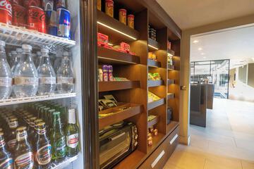 Snack bar