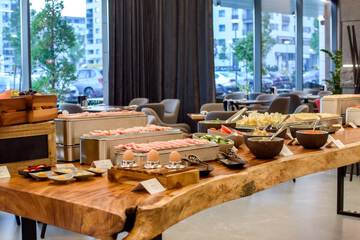 Breakfast buffet