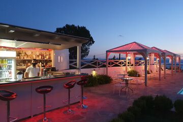 Poolside bar