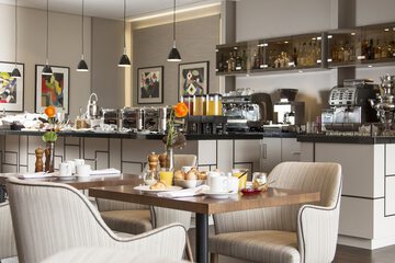 Breakfast area