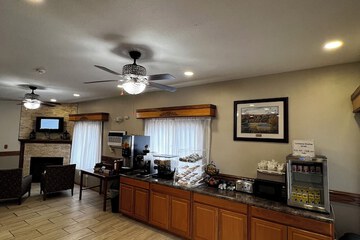 Breakfast/Coffee Service 60 of 62