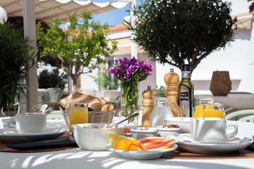 Breakfast buffet
