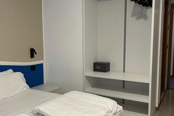 Photo 34