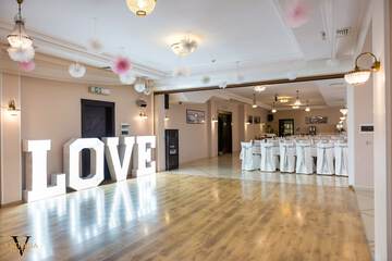 Indoor wedding