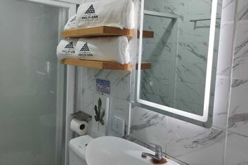 Bathroom sink