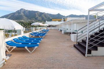 Sundeck
