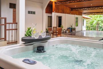 Indoor spa tub