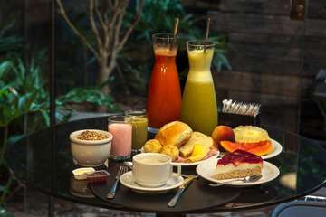 Breakfast meal