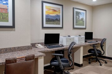 Business Center 30 of 32