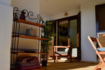 balcony