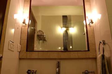 Bathroom sink