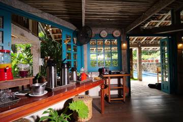 Breakfast area