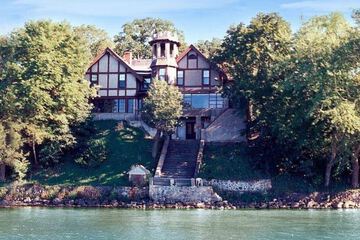 Spicer Castle