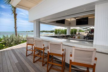 Beach bar