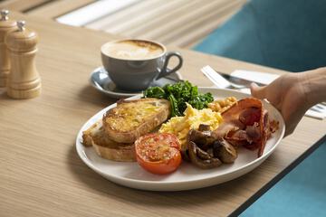 Breakfast meal