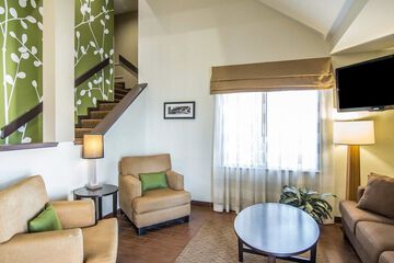 Hotel Interior 3 of 33