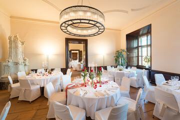 Banquet hall