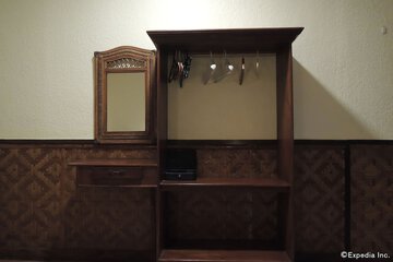 Room amenity