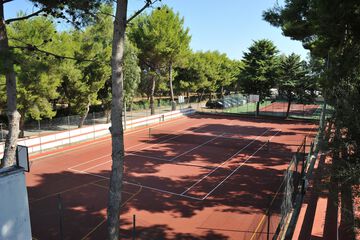 Tennis court