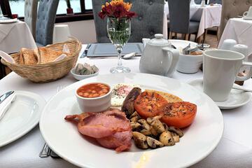 Breakfast meal