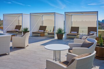 Rooftop pool