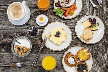 Breakfast meal