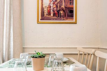 Breakfast area