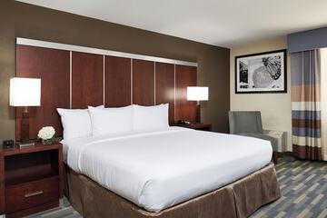 DoubleTree by Hilton Raleigh Crabtree Valley