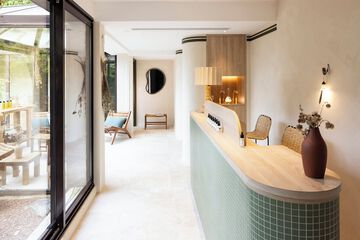 Spa reception