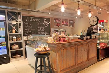 Coffee shop