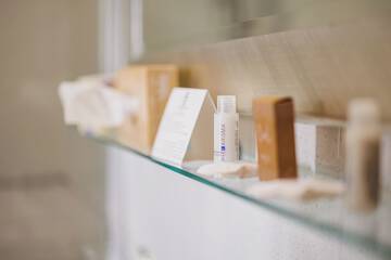 Bathroom amenities