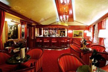 Hotel Bar