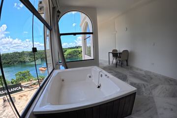 Private spa tub